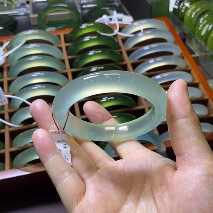 蛇纹石玉未镶嵌手镯57