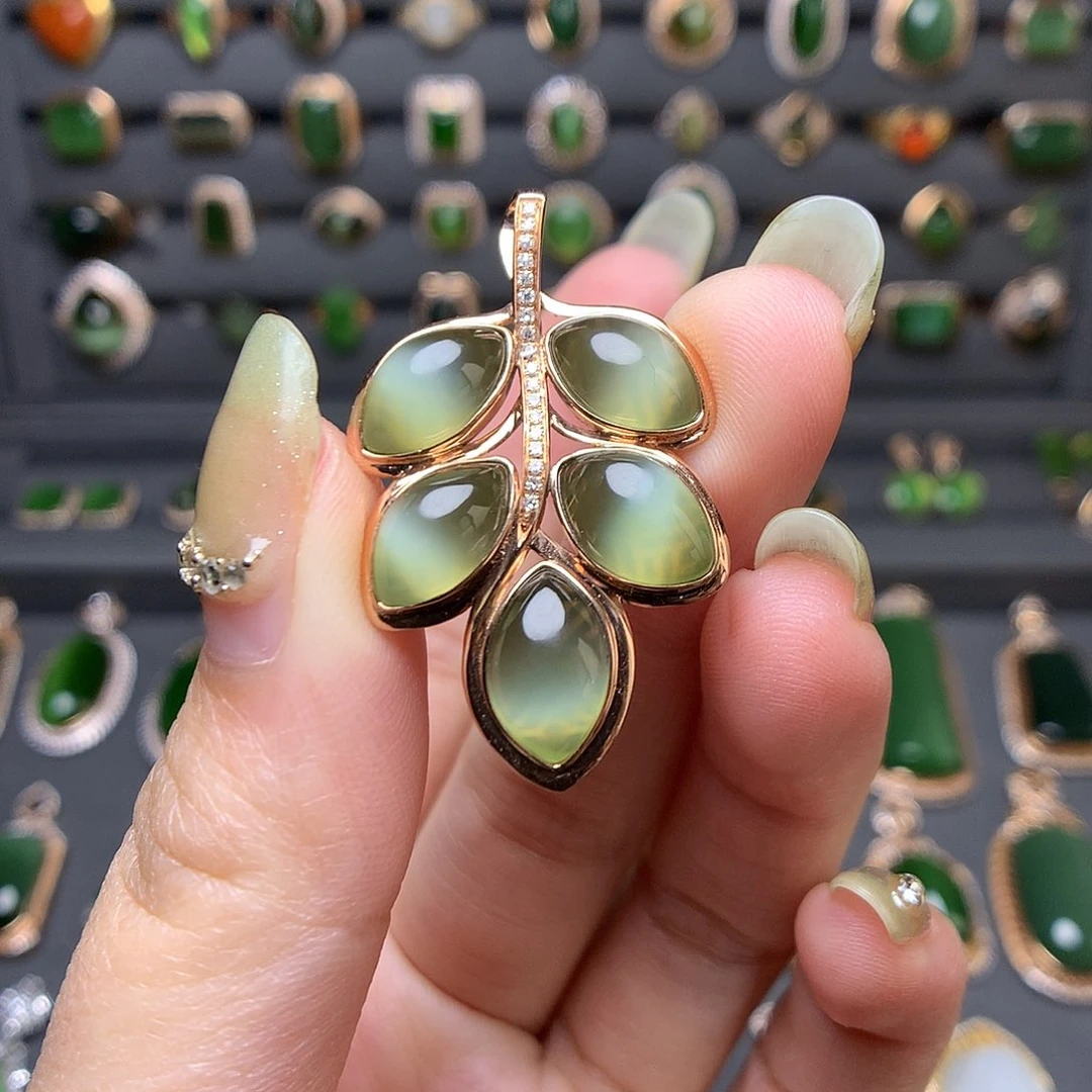 和田玉首饰18K金镶嵌