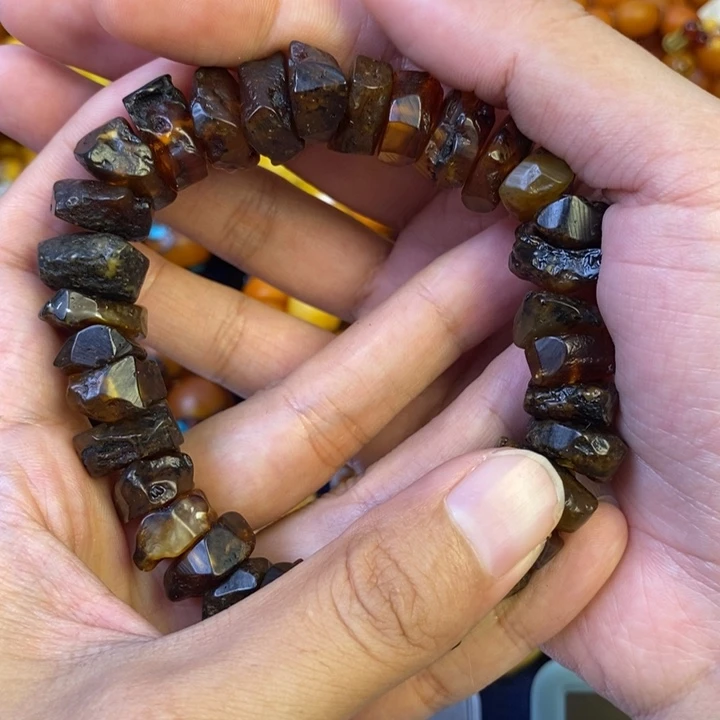 未镶嵌琥珀珠宝奇石