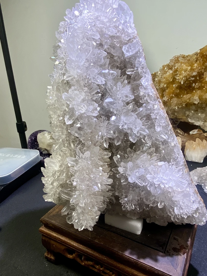 白水晶簇摆件 矿标 白皮透体中式玄关黄色书房摆设装修摆件轻奢