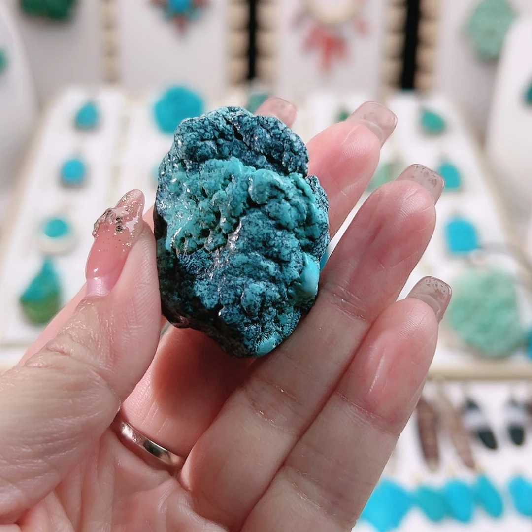 绿松石颈饰未镶嵌