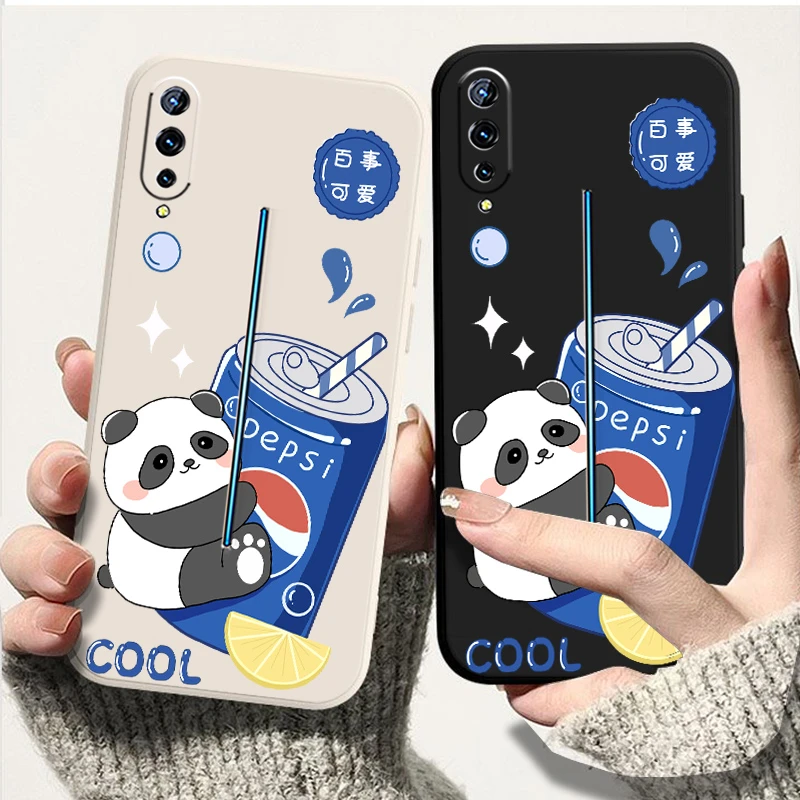 适用iqoo手机壳V1824A可乐小熊保护套创意防摔卡通可爱彩绘软壳潮