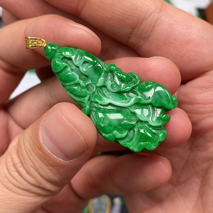颈饰未镶嵌翡翠吊坠