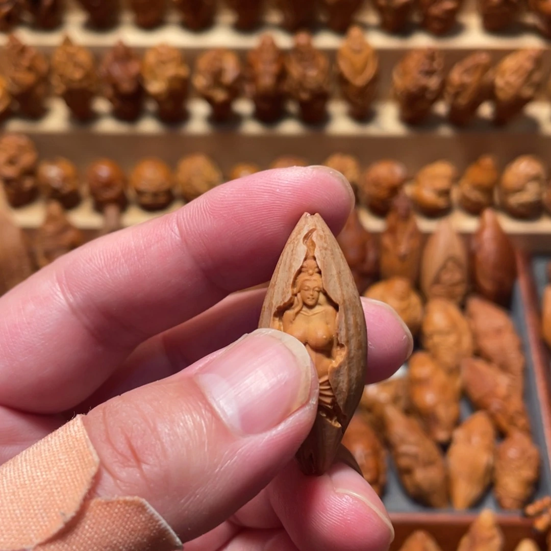 橄榄核手串/手链包衣美女