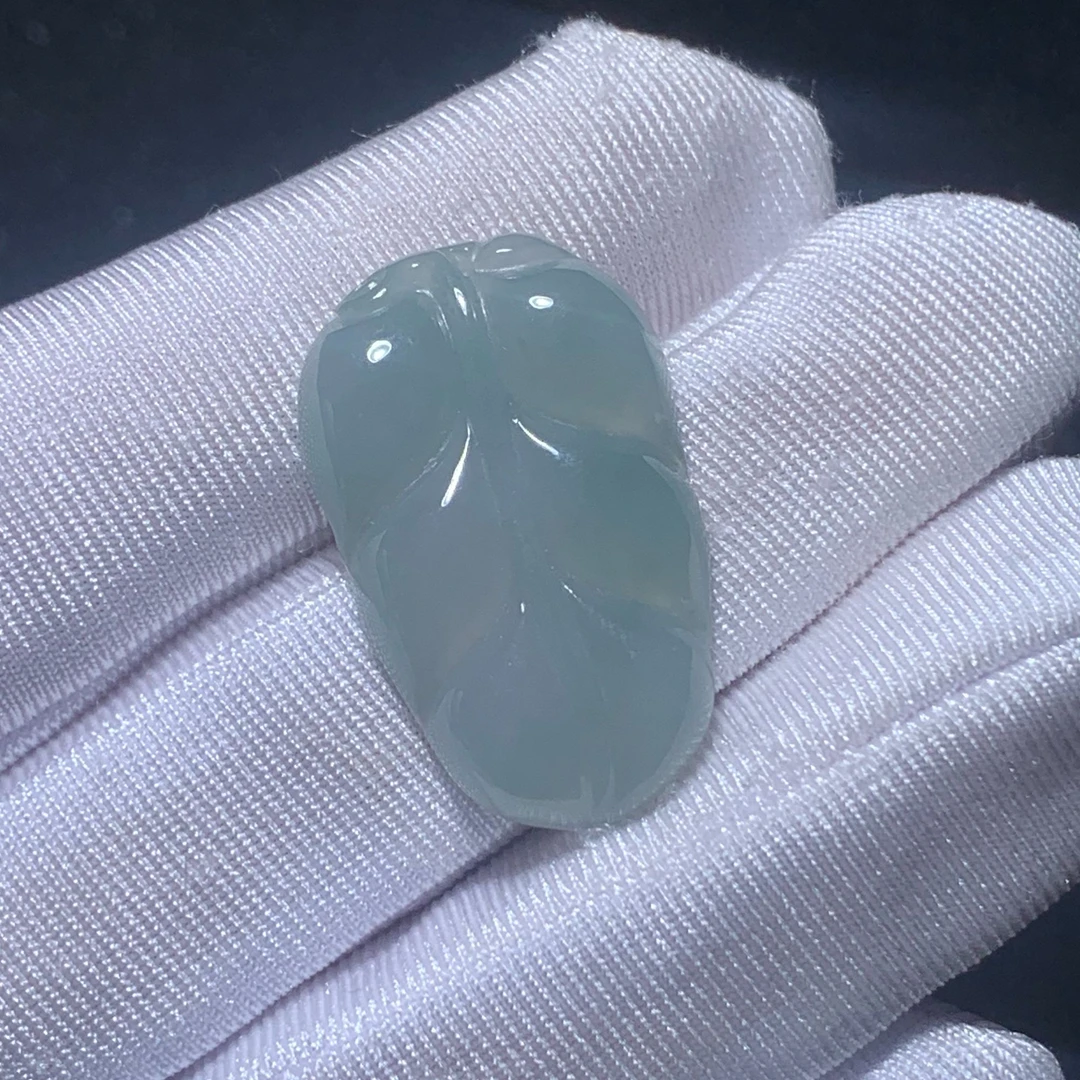 ZY-0608-2-17  天然缅甸翡翠A货 叶子吊坠
