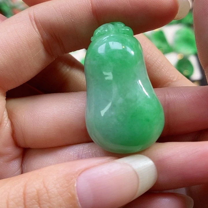 颈饰未镶嵌翡翠吊坠