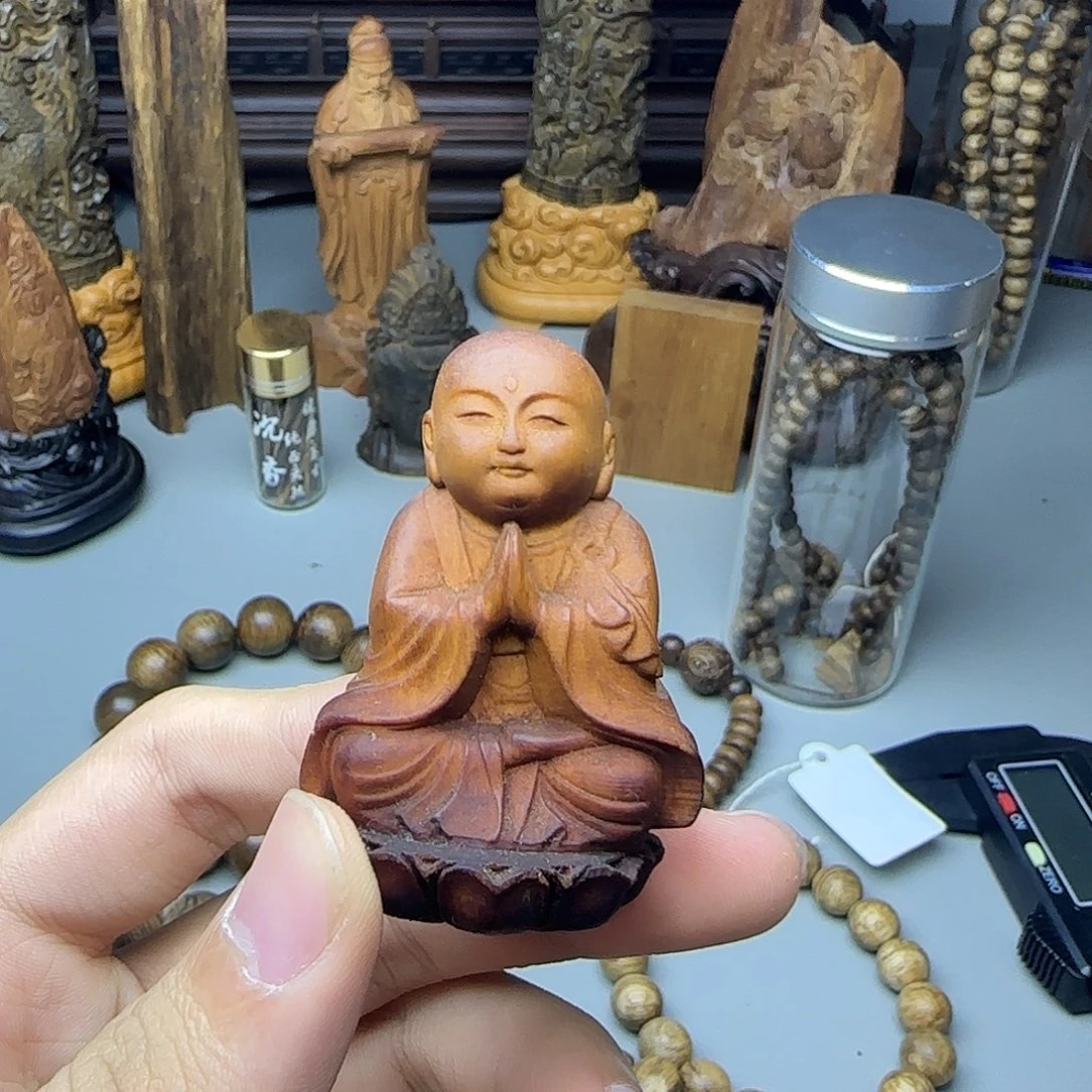 沉香手串茶宠一只