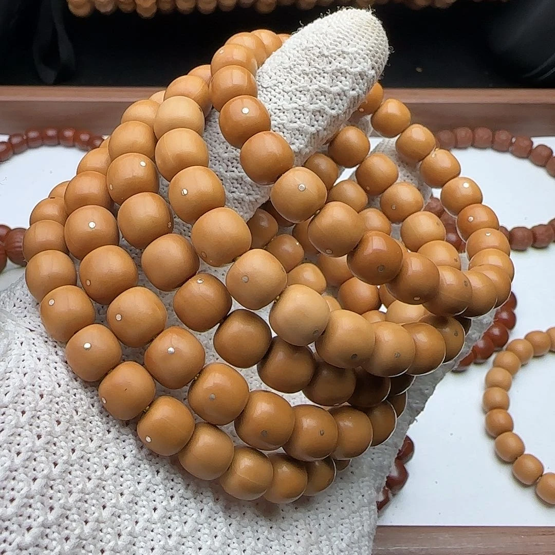 猴头核桃吊坠银锭问天