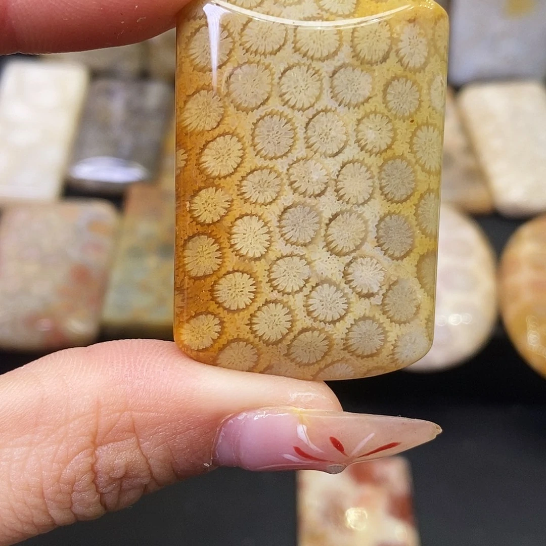 硅化玉颈饰合金发**强