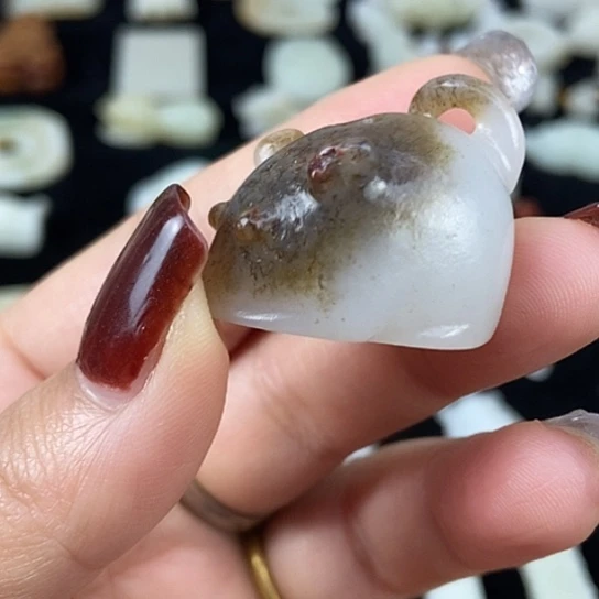 和田玉（糖玉）未镶嵌挂件