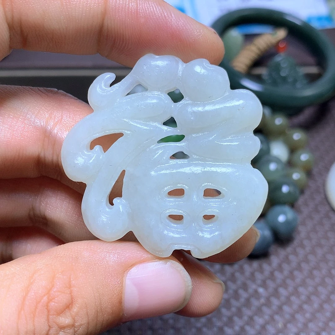 颈饰未镶嵌和田玉