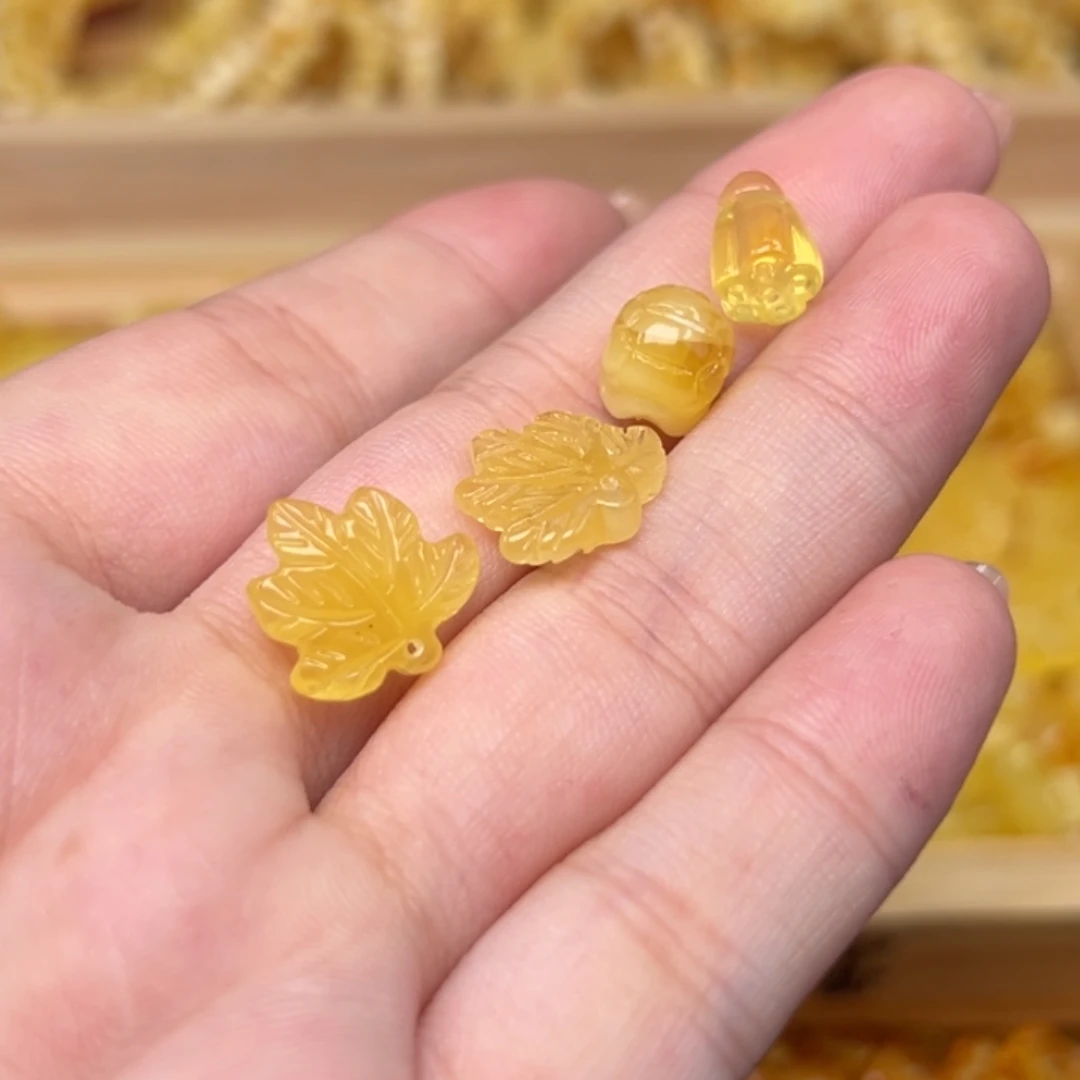 华***璎琥珀吊坠(不含链)未镶嵌多样性