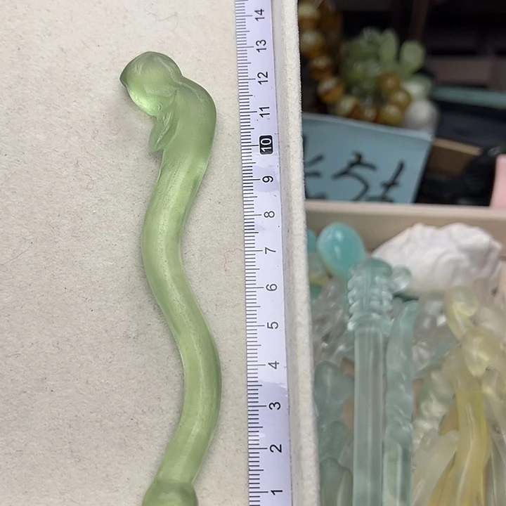 蛇纹石玉未镶嵌发簪桃双尖