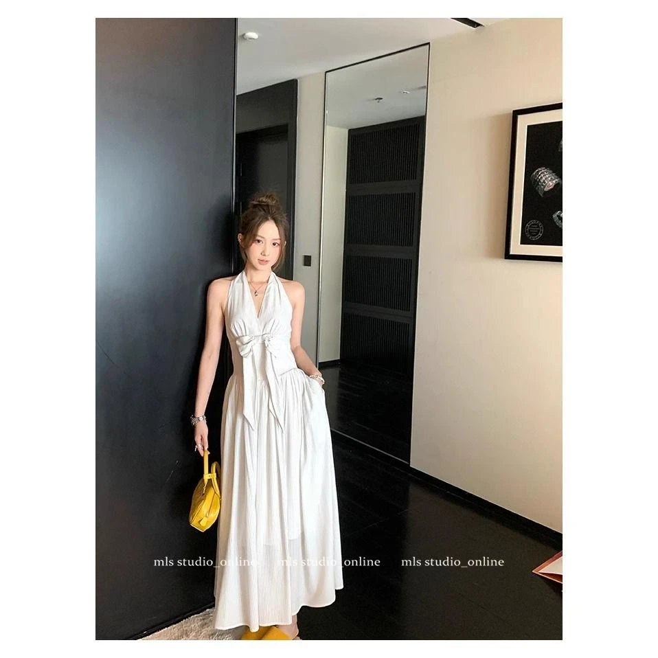 优品甜嗲拿捏蝴蝶结吊带挂脖背心女夏季气质温柔条纹长款连衣裙