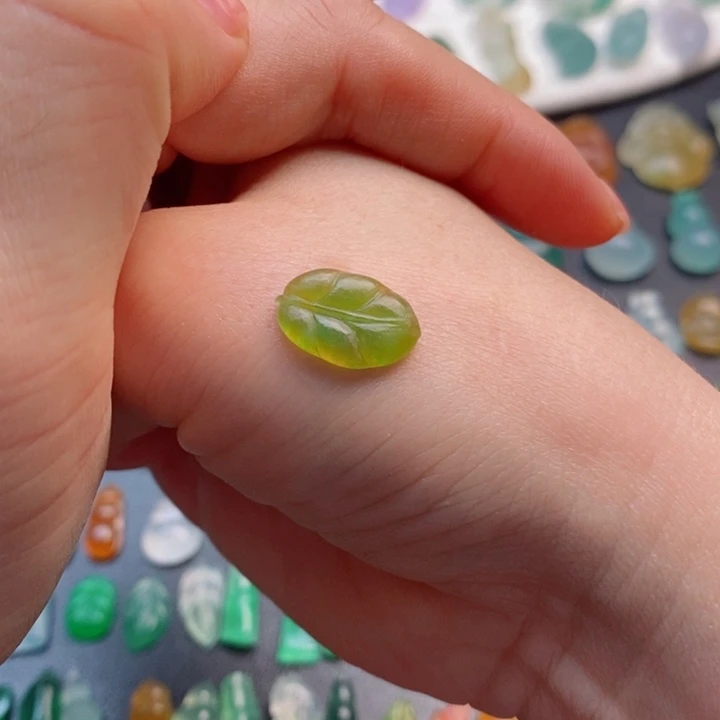 定制翡翠未镶嵌树叶