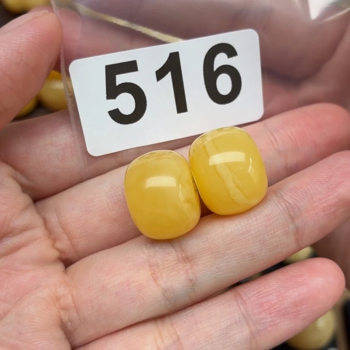 老***店裸石蜜蜡未镶嵌蜜蜡16+
