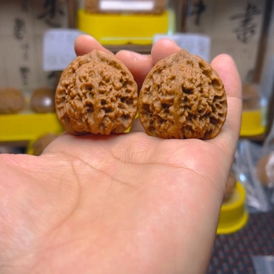 文玩核桃吊坠百花山