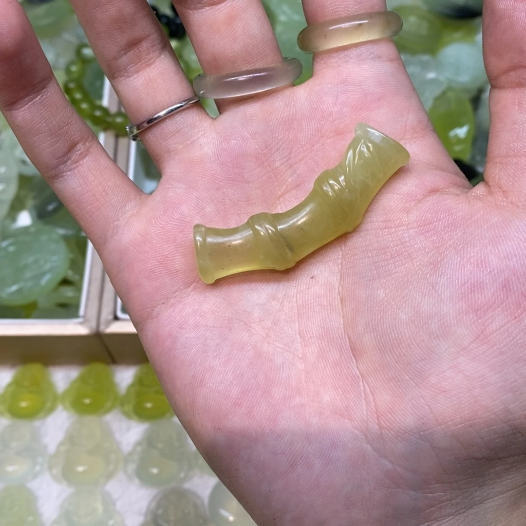 岫玉未镶嵌吊坠(不含链)两单包邮