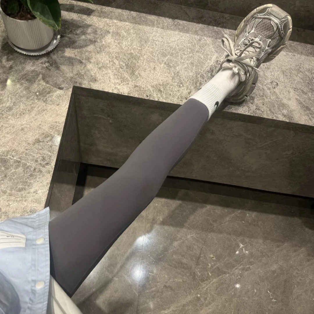 显瘦鲨鱼裤女外穿2025新款夏薄款无尴尬线运动瑜伽收腹提臀打底裤