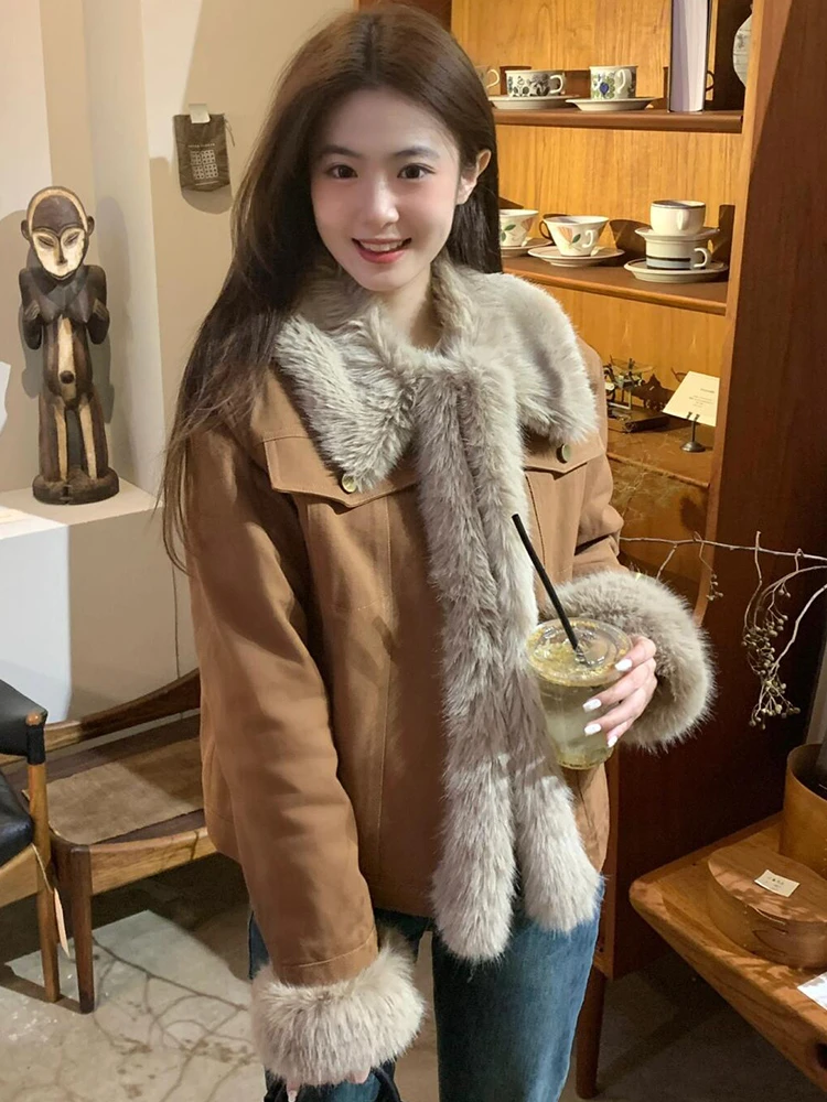 2025新款美拉德复古棕色牛仔外套女秋冬加厚短款拼接毛毛上衣棉服