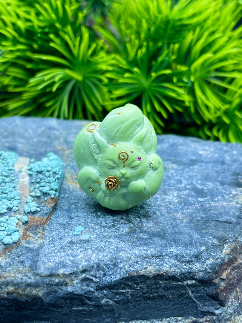 湖北原矿绿松石菜籽黄手工精雕精品九尾吊坠手串DIY配饰饰品