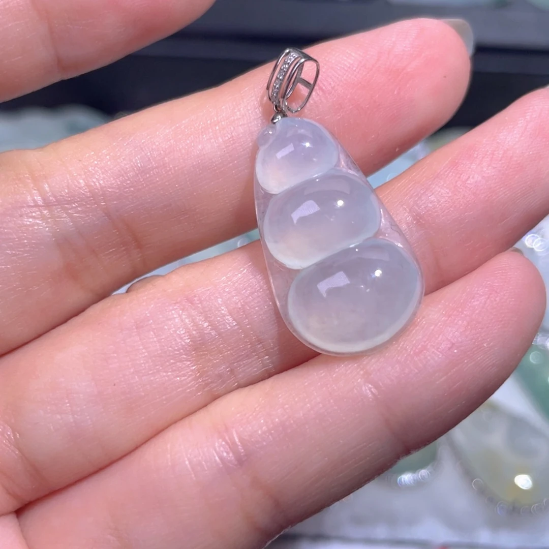 颈饰18K金镶嵌翡翠翡翠