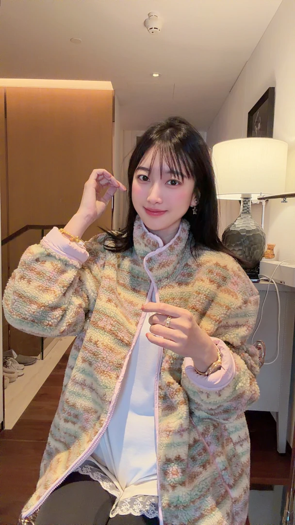 【张静芝】新品~甜美粉嫩碎花拼撞色包边时髦女生秋冬拉链绒绒外套