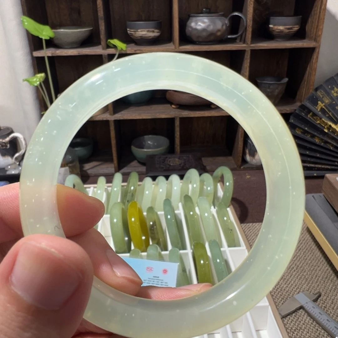 岫玉合金手镯纯天然冰飘