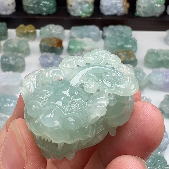 颈饰未镶嵌翡翠貔貅