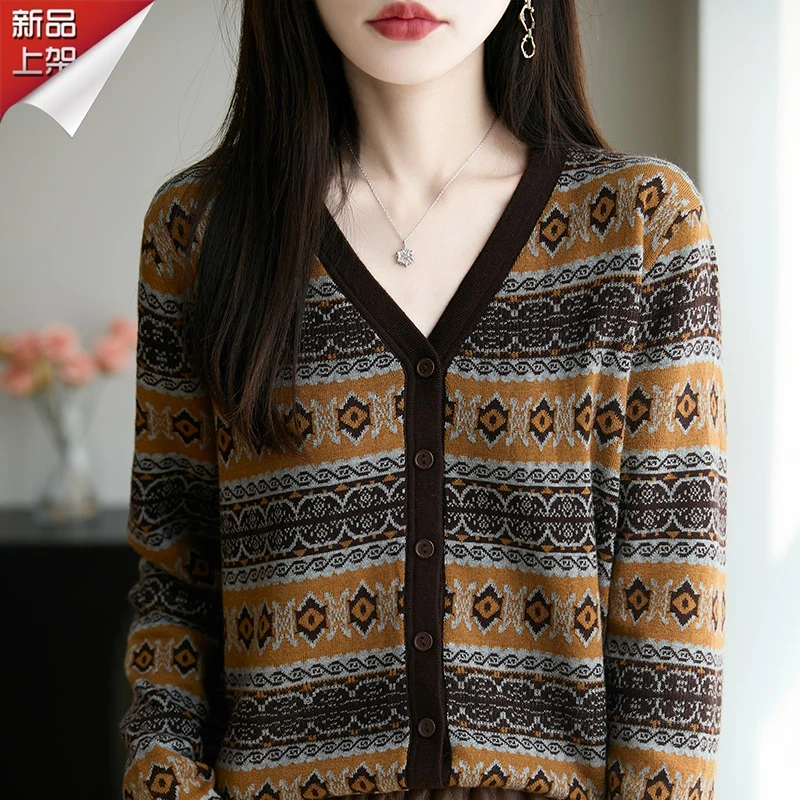 品牌官方2025冬季新款民族风长袖羊毛衫女士V领提花针织衫内搭
