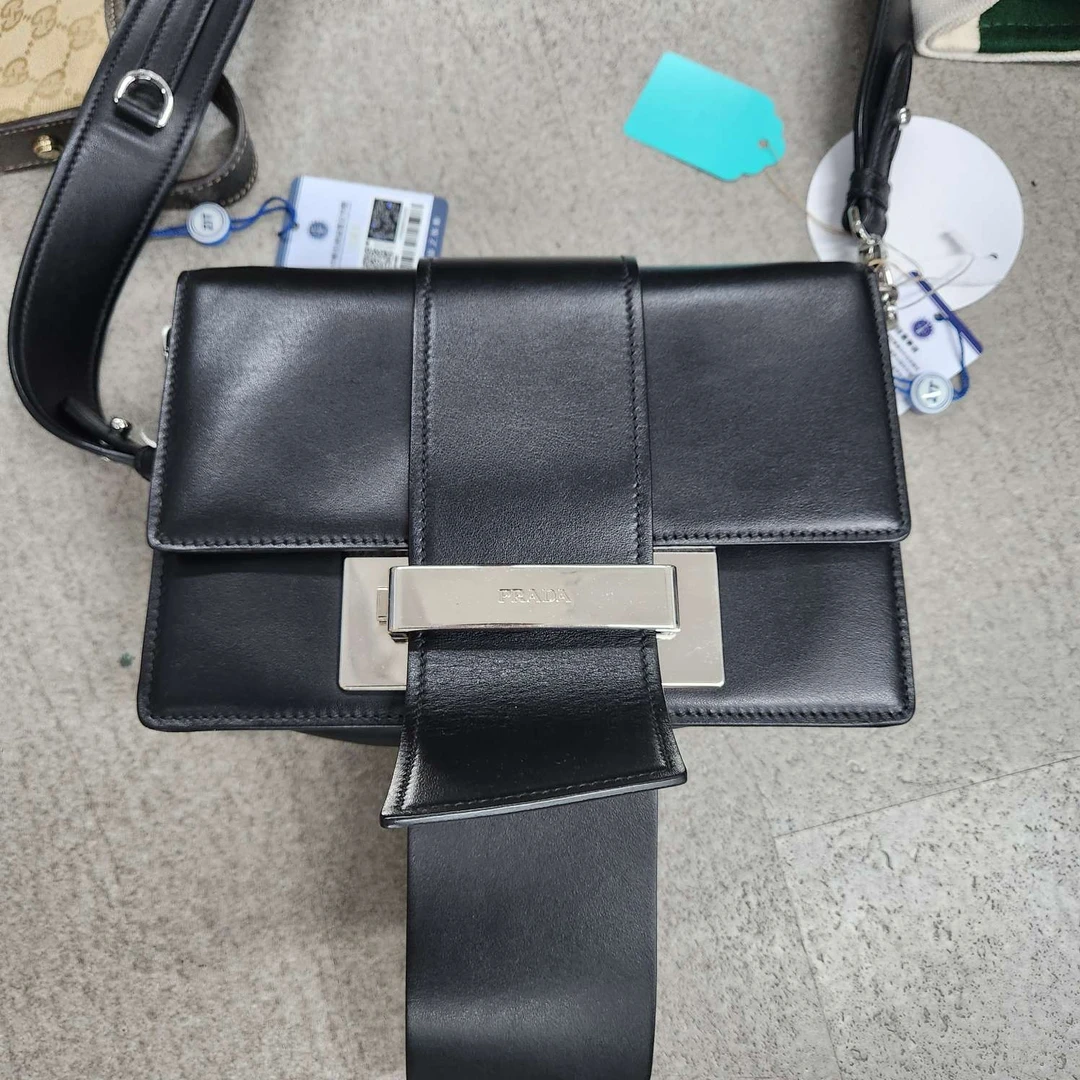 95新 Prada/普拉达 /KIKI/单肩包/15330315