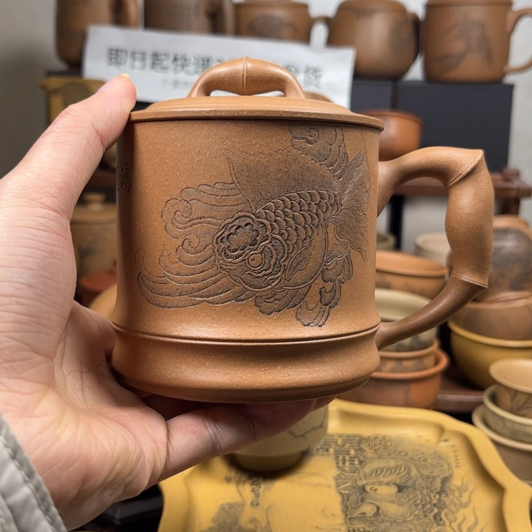 紫砂杯子梦***…金鱼刻绘精品紫砂盖杯