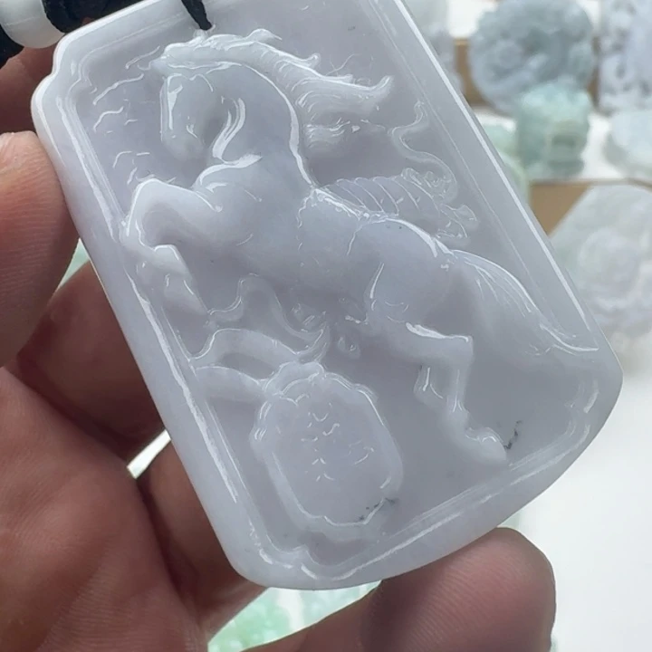 翡翠未镶嵌颈饰天然缅甸A货翡翠