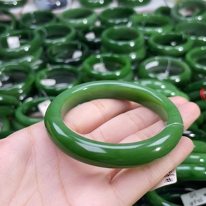 未镶嵌手镯和田玉（碧玉）