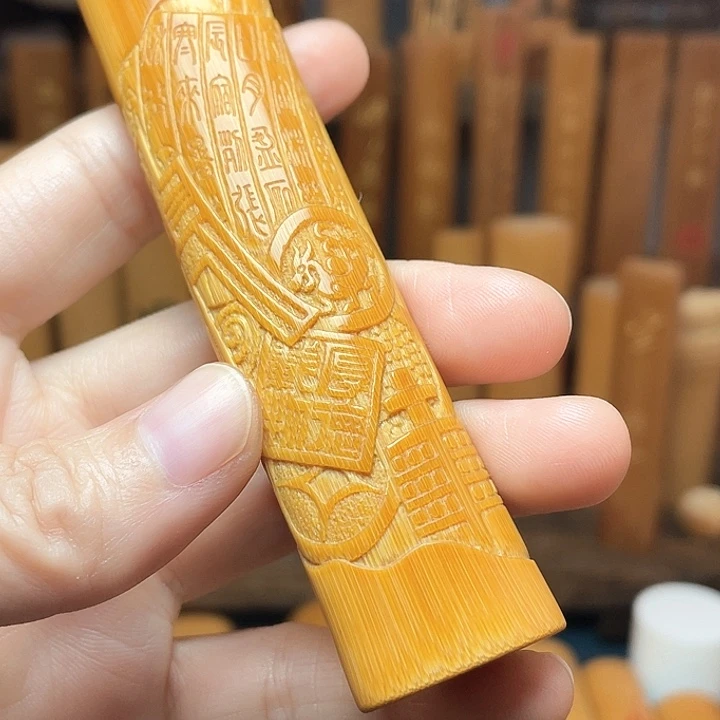 竹手工雕刻巧雕八破图