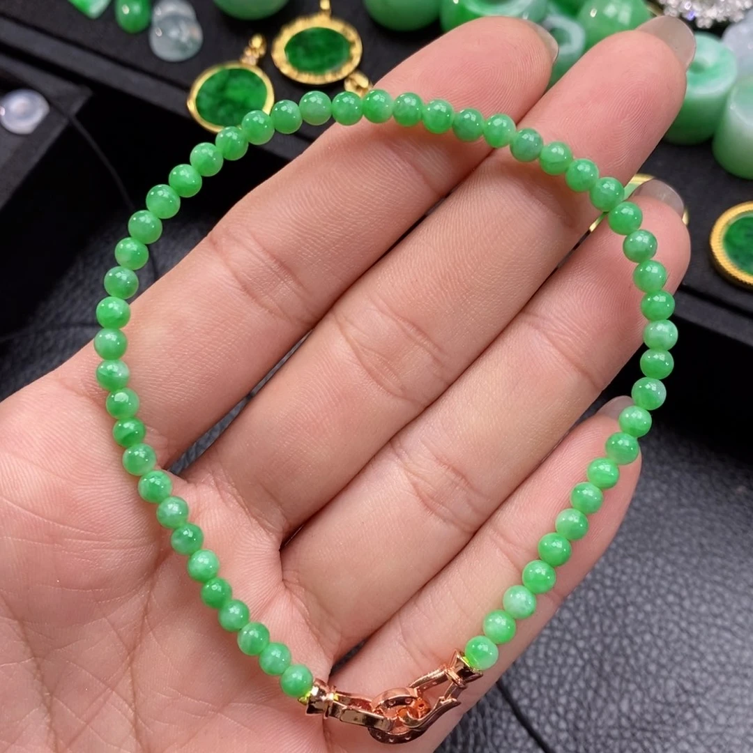 翡翠手串未镶嵌翡翠