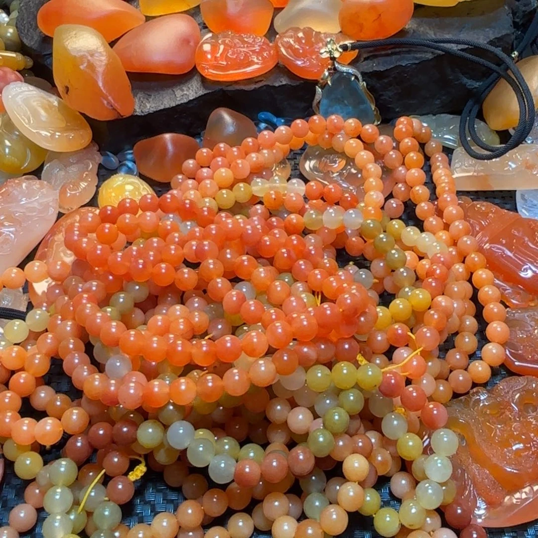 任***運石英岩玉挂件未镶嵌