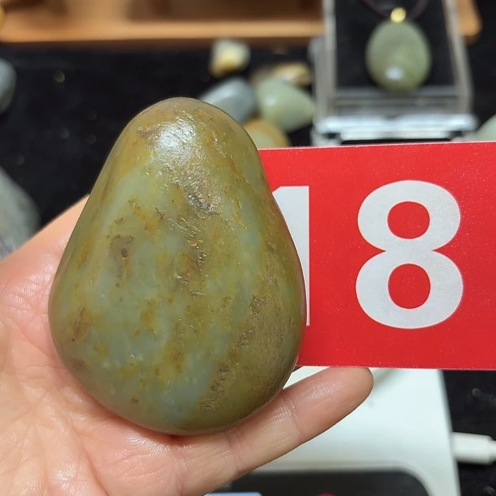 和田玉（糖玉）未镶嵌挂件