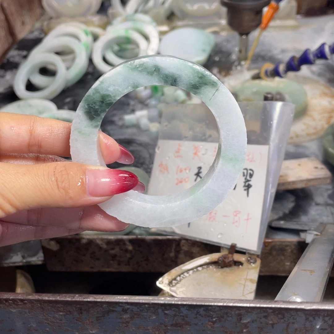 未镶嵌定制翡翠多样性