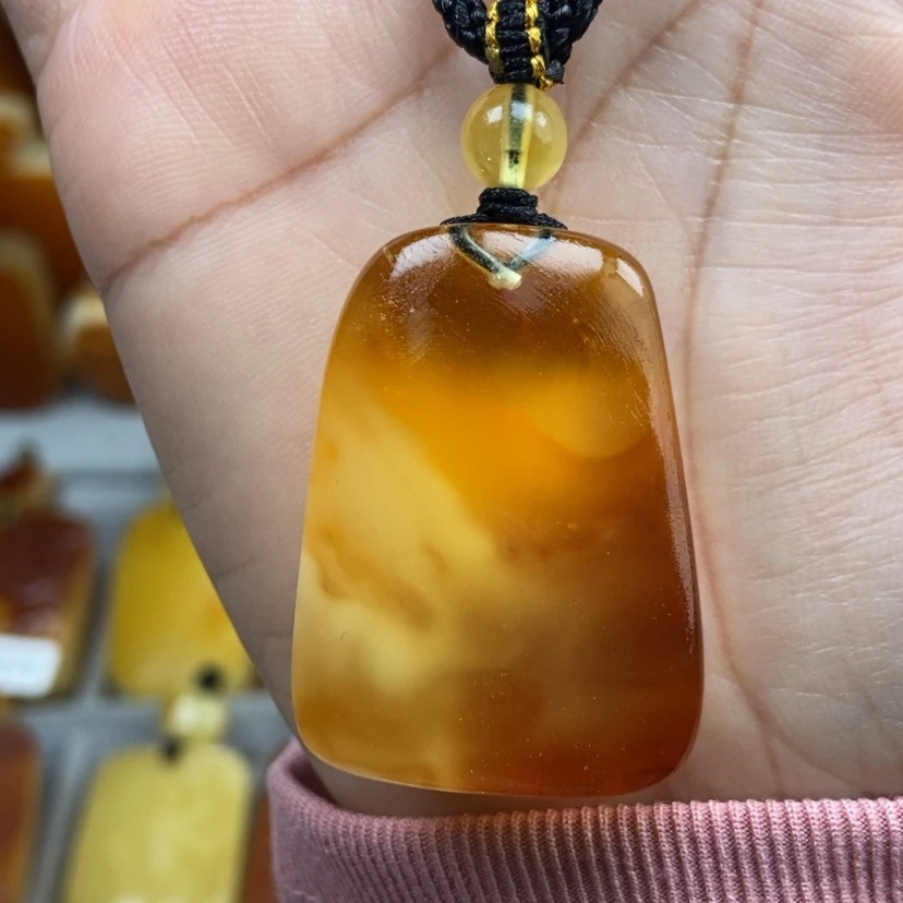 【闪购商品】琥珀颈饰未镶嵌