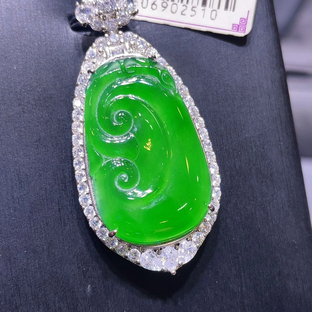 翡翠未镶嵌项链吊坠