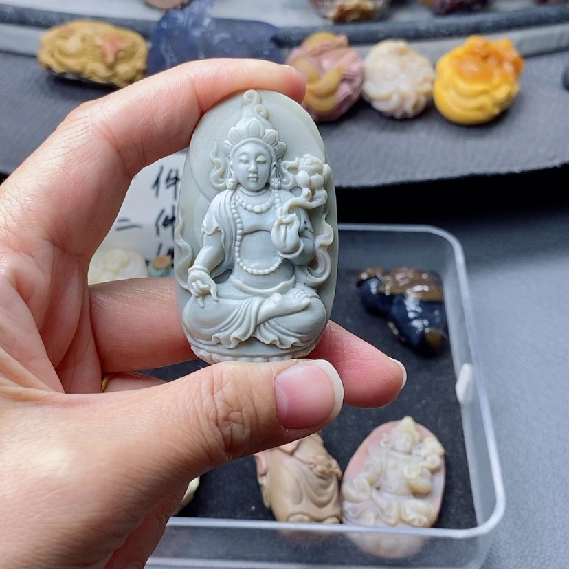 【闪购商品】定制石英质玉吊坠未镶嵌
