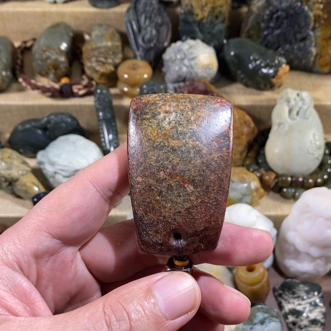 透闪石质玉未镶嵌把件