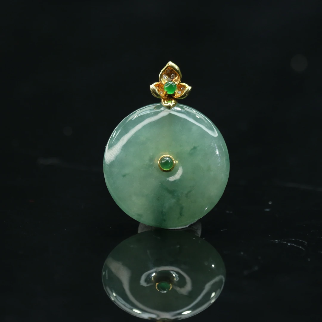 FC48天然缅甸翡翠A货18k飘蓝花平安扣/401797/保利厦门拍卖