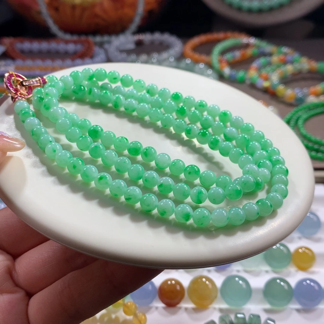 翡翠未镶嵌手链胶润牛奶底飘金丝阳绿项链卡5