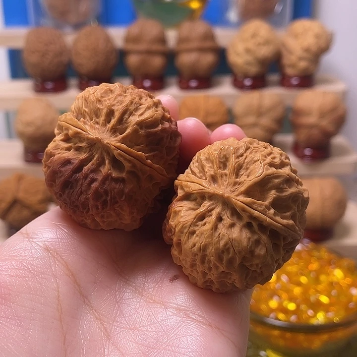 文玩核桃吊坠41/58克臻龙28