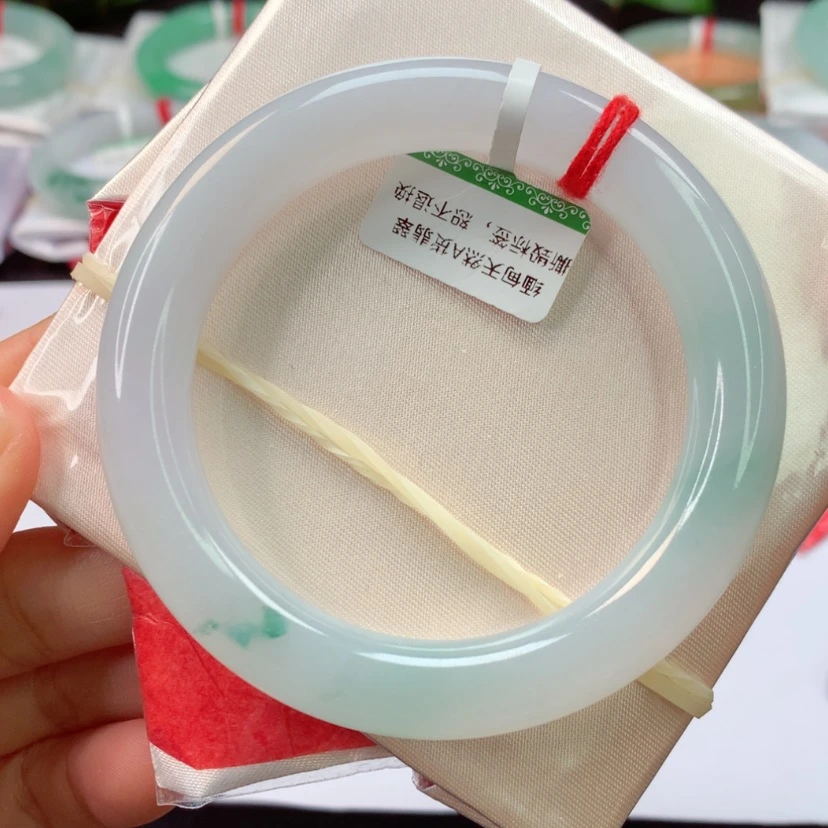 【闪购商品】翡翠手镯未镶嵌天然翡翠手镯