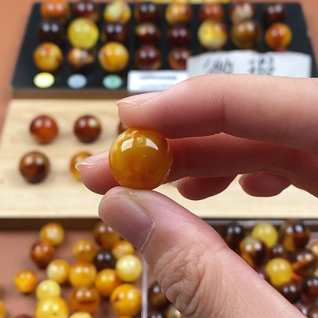河***销琥珀未镶嵌裸石蜜蜡