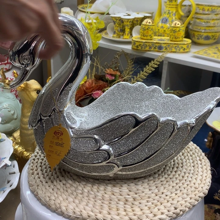 摆件陶瓷。。。。。。。