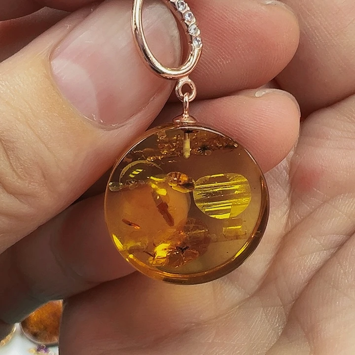 未镶嵌琥珀珠宝奇石